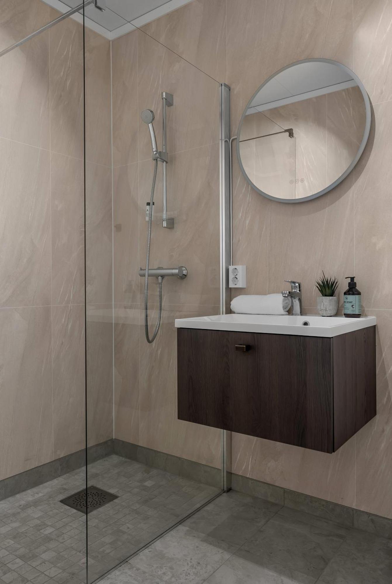 Supercentral City Apartment Eik Tromso Bagian luar foto